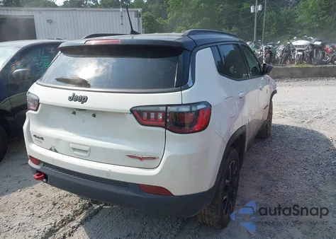 2021 Jeep Compass Trailhawk z USA, uszkodzony, nr VIN 3C4NJDDB0MT512050